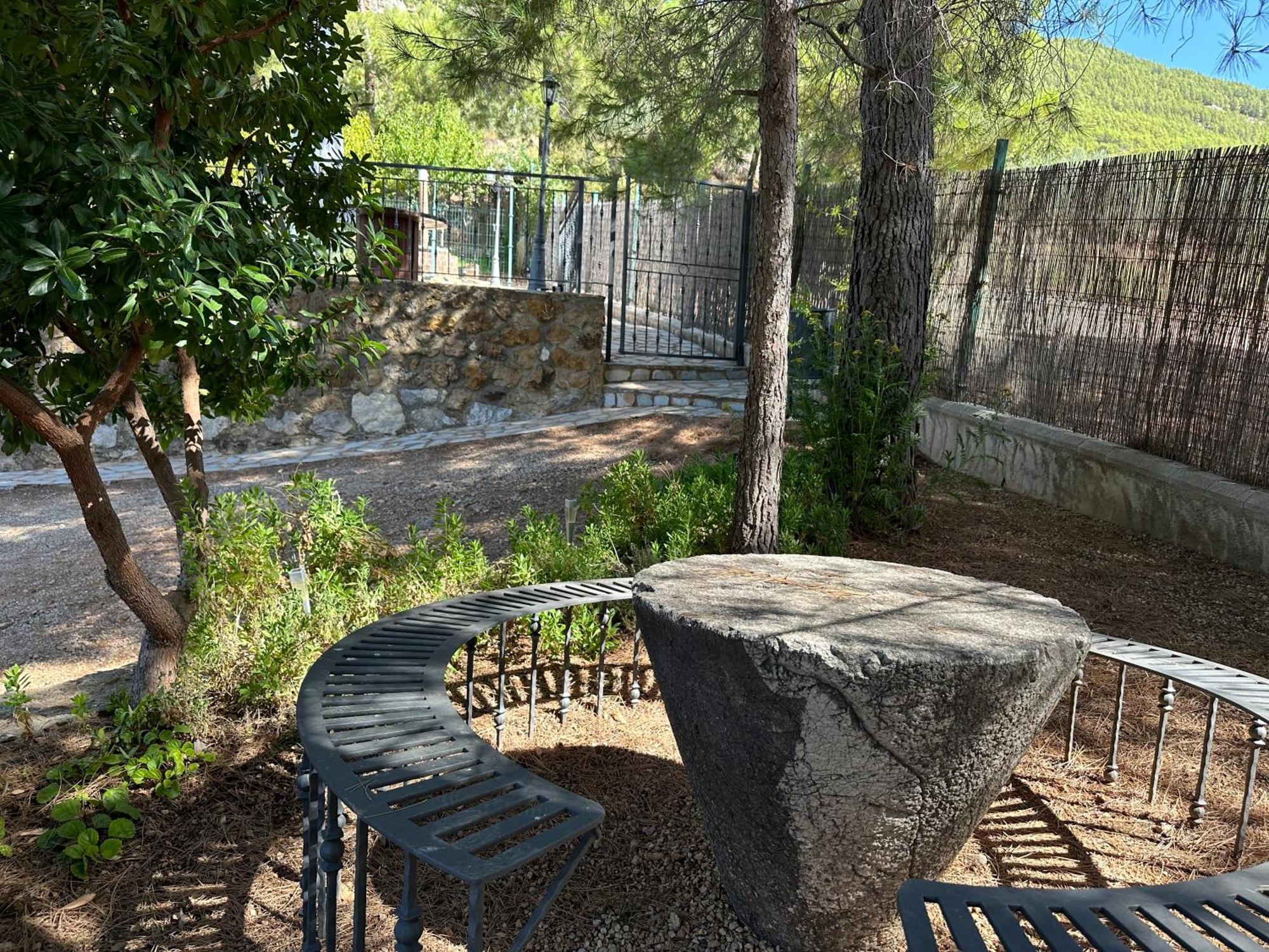 Casas Rurales Cerro Lobo Yeste Exterior foto